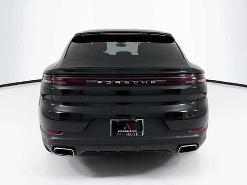 Certified 2024 Porsche Cayenne Coupe AWD/4WD image 10
