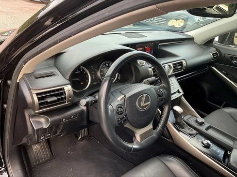Used 2014 Lexus IS 250 w/ Premium Package RWD image 4
