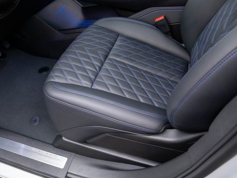 New 2025 Cadillac Escalade IQ Sport 1 w/ LPO, ONYX Package image 17