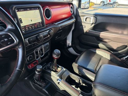 Used 2018 Jeep Wrangler Unlimited Rubicon image 36