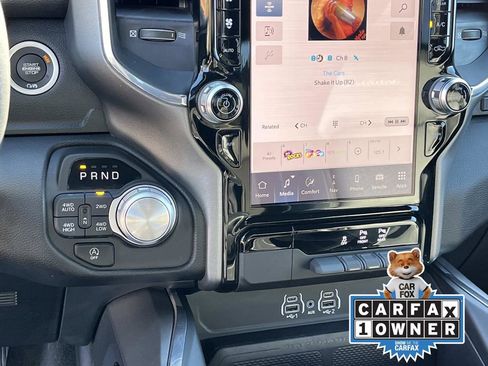 Used 2025 RAM 1500 Laramie image 32