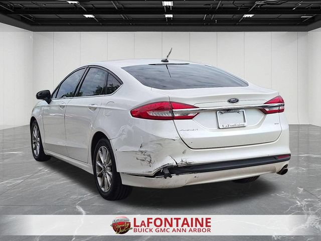 Used 2017 Ford Fusion SE FWD image 6