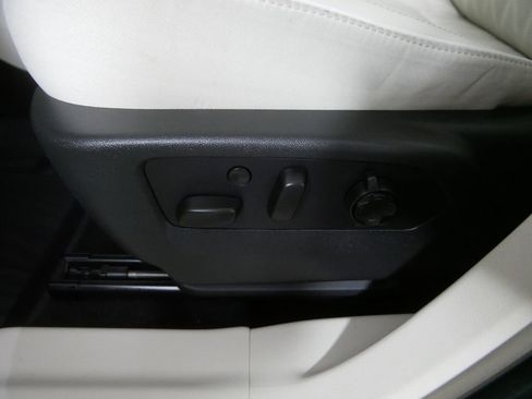 Used 2021 Buick Envision Avenir w/ Technology Package II image 20