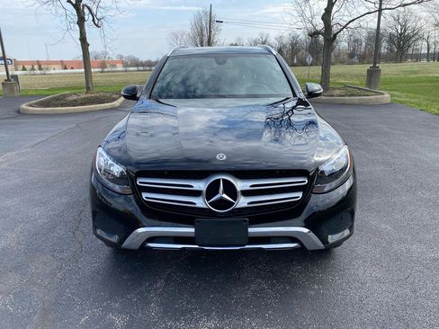Used 2019 Mercedes-Benz GLC 300 4MATIC w/ Premium Package image 2