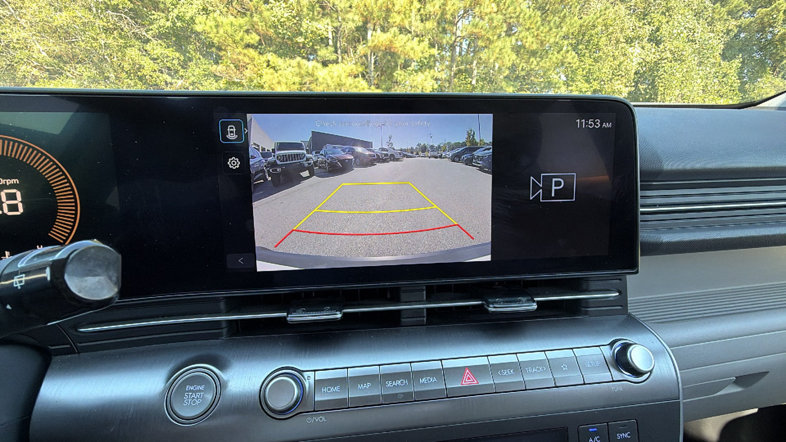Used 2025 Hyundai Kona SEL AWD/4WD image 32