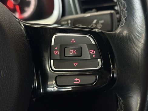 Used 2014 Volkswagen Beetle R-Line FWD image 39