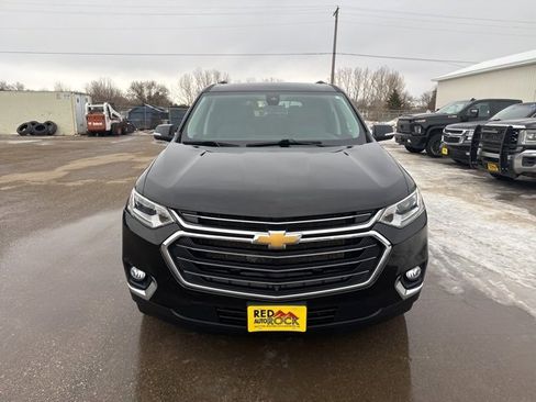 Used 2021 Chevrolet Traverse LT w/ LT Premium Package image 2
