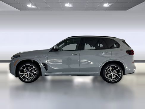 New 2026 BMW X5 xDrive50e w/ M Sport Package image 2