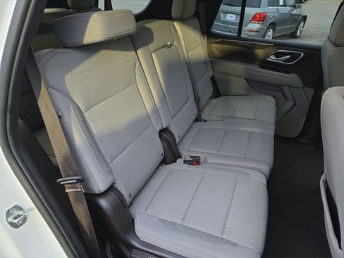 Used 2021 GMC Yukon SLE image 11