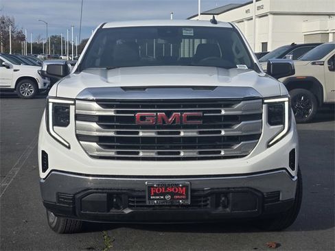 New 2026 GMC Sierra 1500 SLE image 2