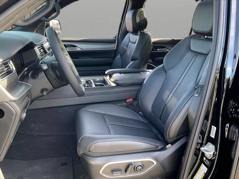 New 2026 Jeep Grand Wagoneer Limited AWD/4WD image 21