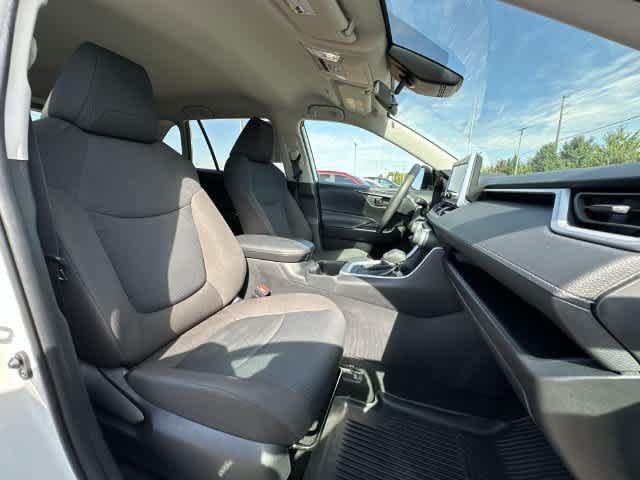 Used 2023 Toyota RAV4 LE AWD/4WD image 20