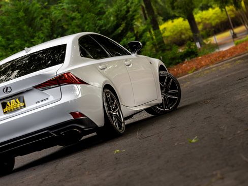 Used 2018 Lexus IS 300 F Sport w/ F Sport Package RWD image 26