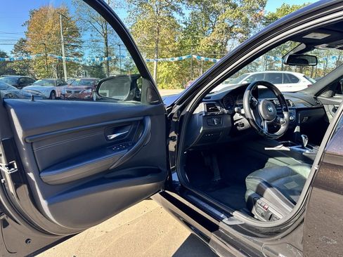 Used 2015 BMW M3 image 22