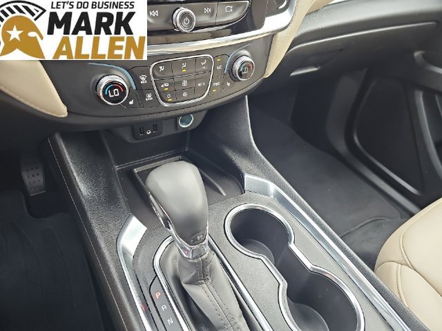 Used 2023 Chevrolet Traverse LT FWD image 17