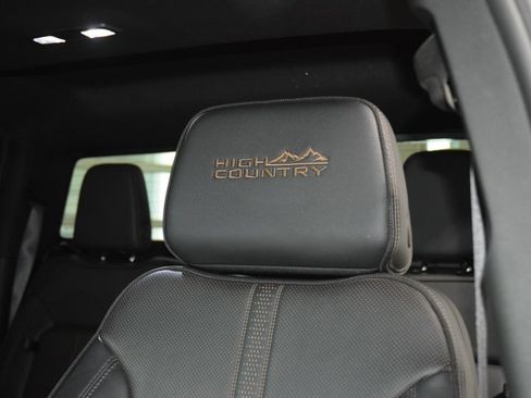 Used 2024 Chevrolet Silverado 2500 High Country w/ High Country Premium Package AWD/4WD image 48