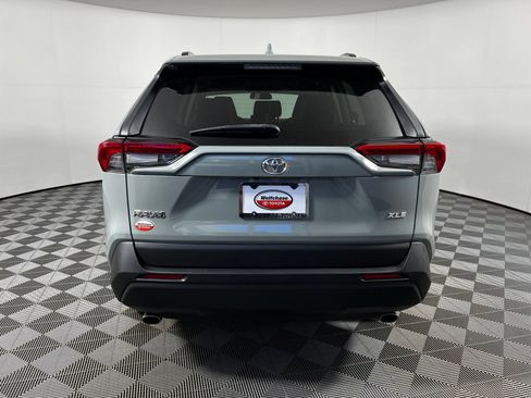 Certified 2022 Toyota RAV4 XLE FWD image 6