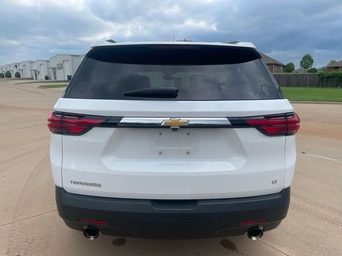 Used 2023 Chevrolet Traverse LT FWD image 7