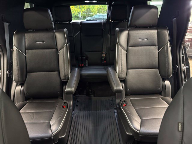 Used 2022 Cadillac Escalade Premium Luxury AWD/4WD image 30