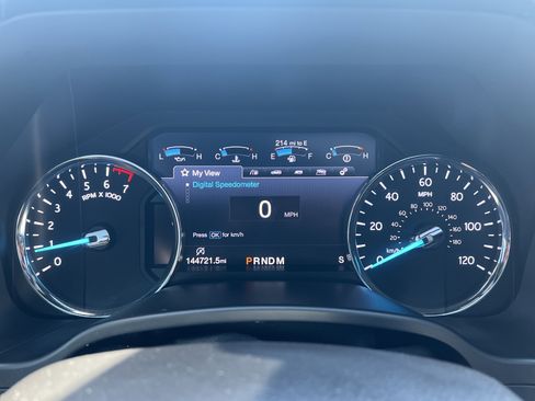 Used 2019 Ford Expedition Limited w/ Equipment Group 302A AWD/4WD image 16