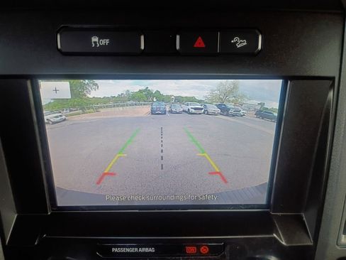 Used 2022 Ford F250 XL w/ Power Equipment Group image 9