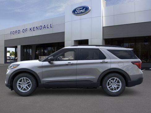 New 2026 Ford Explorer Active RWD image 3
