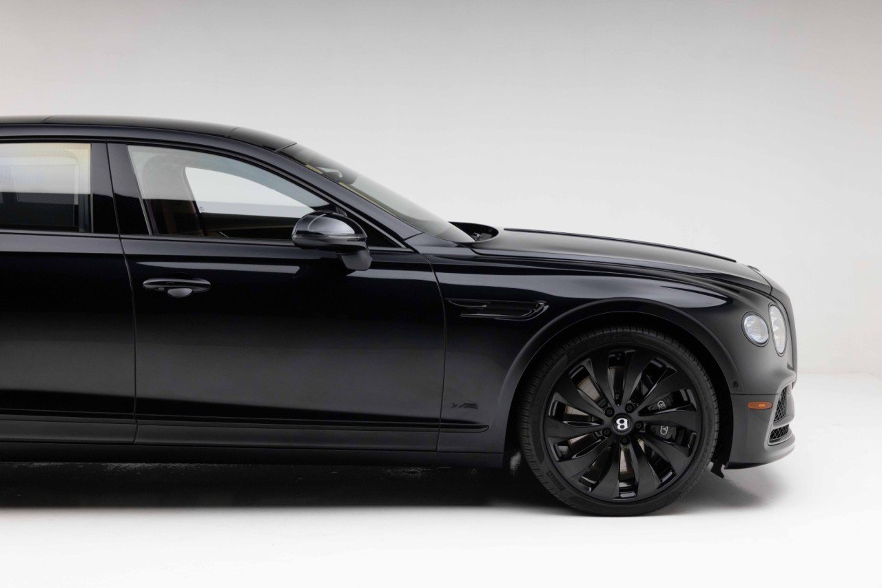Used 2022 Bentley Flying Spur W12 AWD/4WD image 29