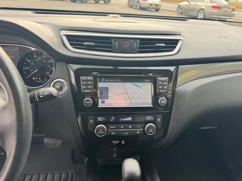 Used 2015 Nissan Rogue SL w/ SL Premium Package image 17