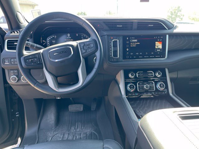 Used 2023 GMC Yukon XL Denali AWD/4WD image 13