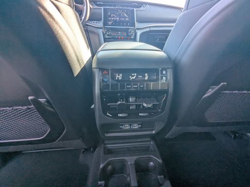 Used 2024 Jeep Grand Cherokee L Laredo w/ Trailer Tow Package image 14