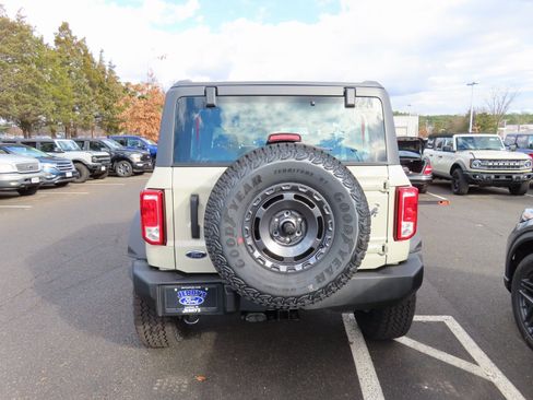 New 2025 Ford Bronco 4-Door w/ Sasquatch Package image 5