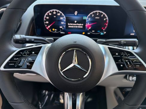 New 2026 Mercedes-Benz GLB 250 image 22