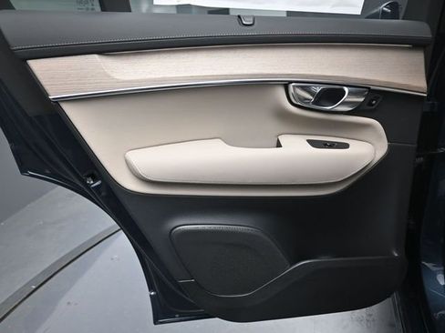 New 2026 Volvo XC90 T8 Ultra w/ Protection Package Premier image 23