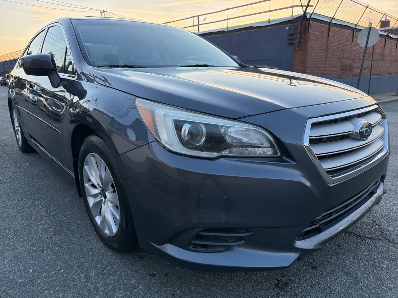 Used 2015 Subaru Legacy 2.5i Premium w/ Moonroof Package AWD/4WD image 9