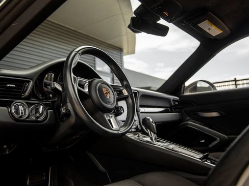 Certified 2018 Porsche 911 Carrera T RWD image 4