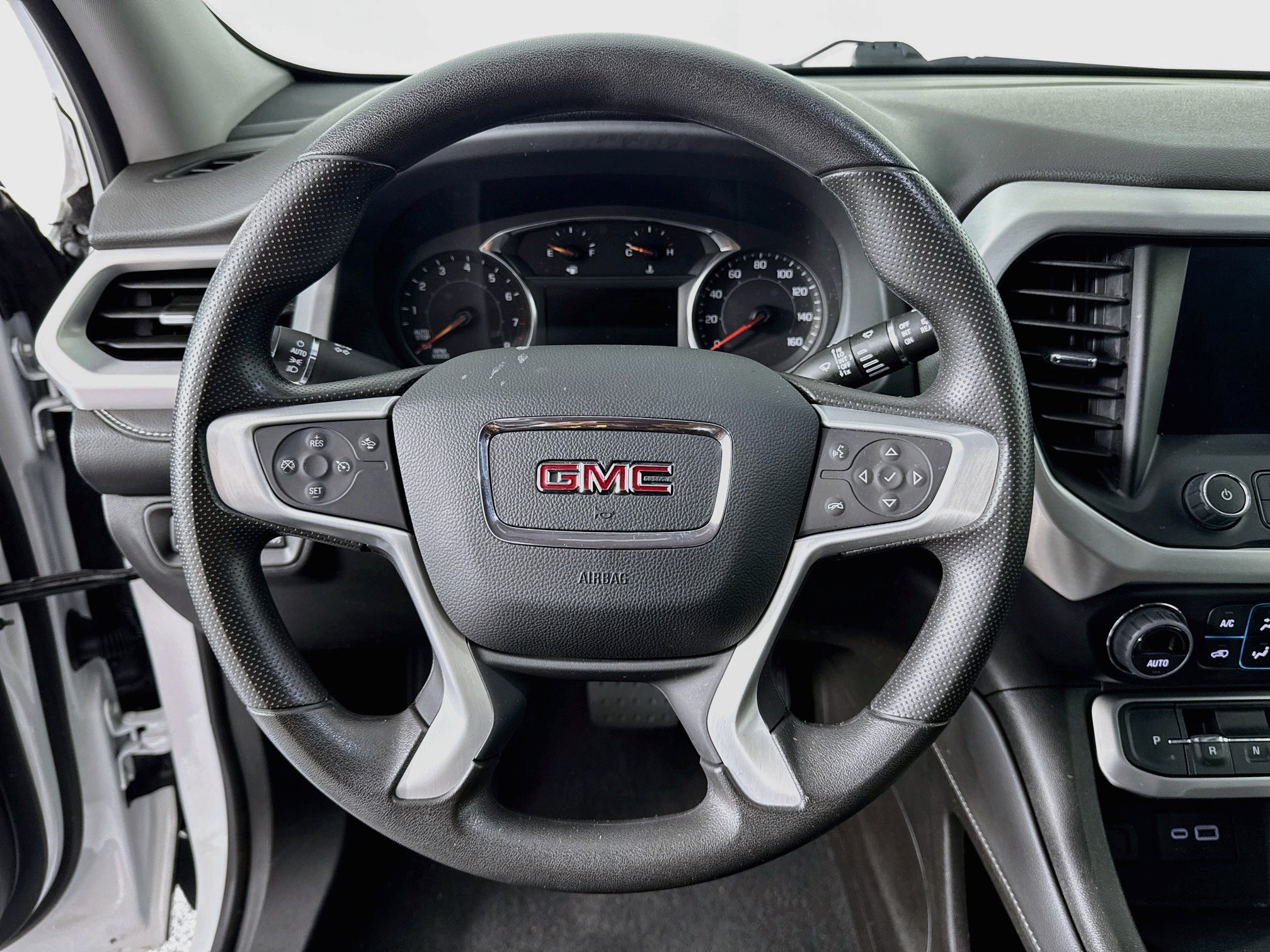 Used 2023 GMC Acadia SLE w/ Driver Convenience Package FWD image 11
