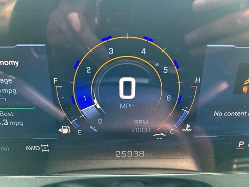 Used 2025 Chevrolet Traverse LT w/ Sun and Wheel Package AWD/4WD image 25