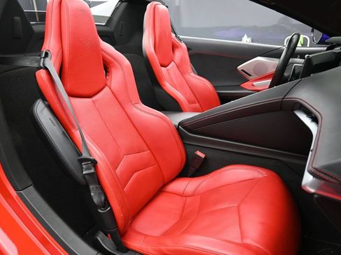 Used 2021 Chevrolet Corvette Stingray Preferred Conv w/ Z51 Performance Package RWD image 23