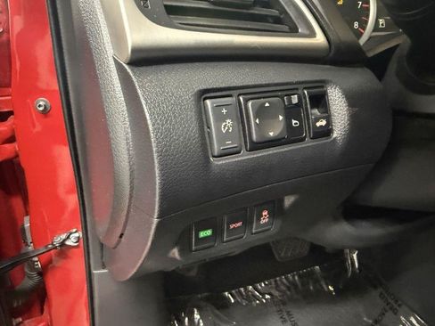 Used 2017 Nissan Sentra SR Turbo FWD image 12