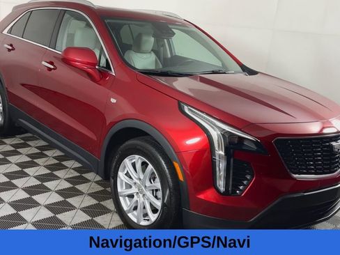 Certified 2023 Cadillac XT4 Luxury w/ Cold Weather Package image 5