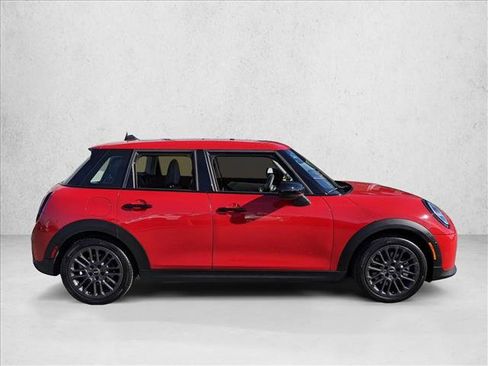 Certified 2025 MINI Cooper 4-Door Hardtop FWD image 4