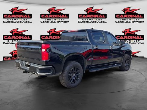 Used 2021 Chevrolet Silverado 1500 Custom Trail Boss w/ LPO, Dark Essentials Package AWD/4WD image 3