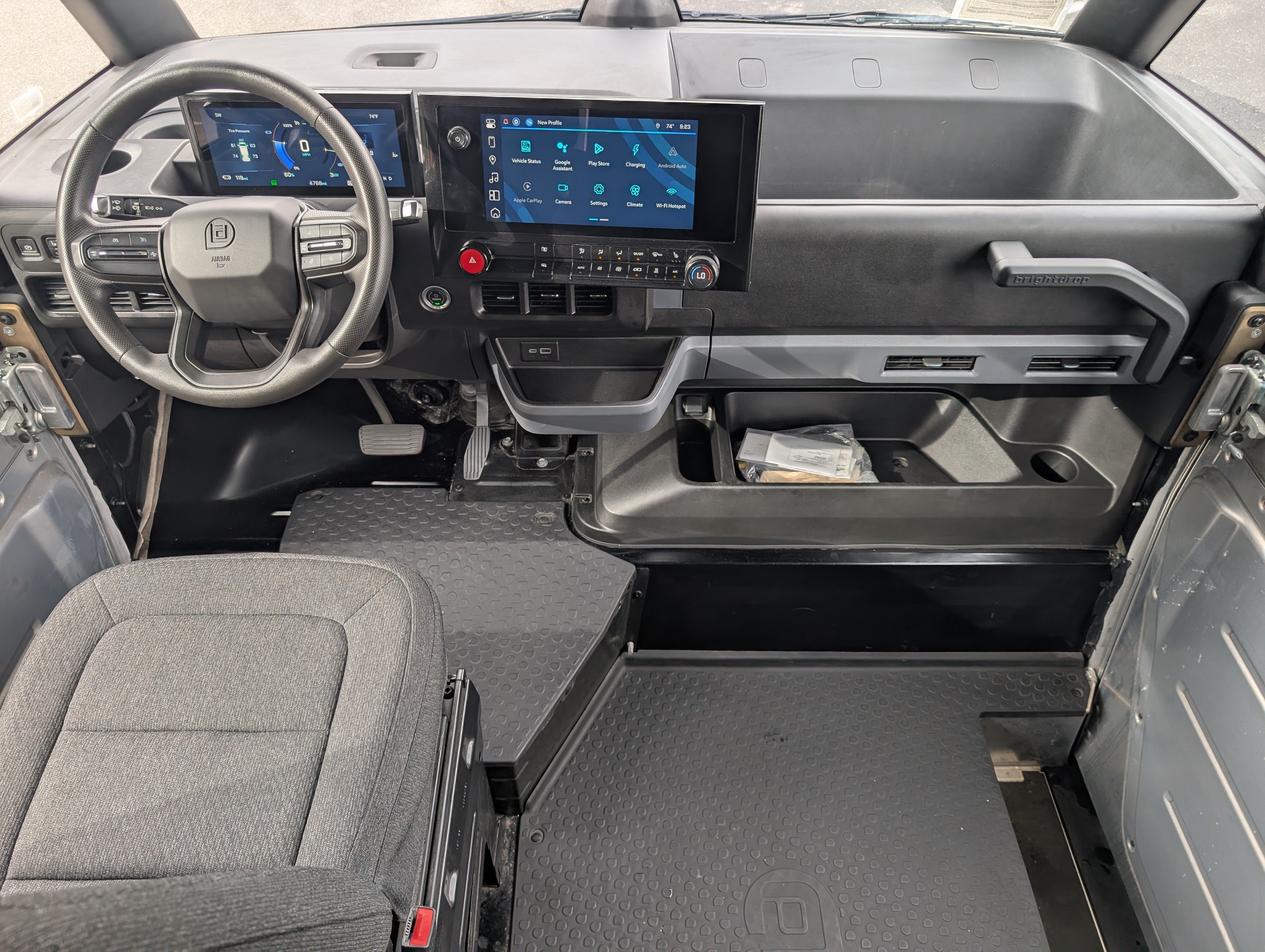 Used 2024 Chevrolet Brightdrop 600 w/ Commercial Equipment Package AWD/4WD image 20