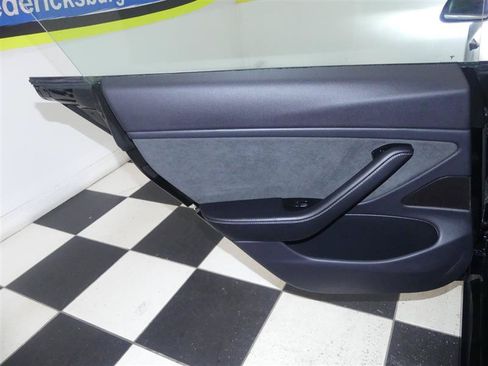 Used 2018 Tesla Model 3 Long Range AWD/4WD image 24