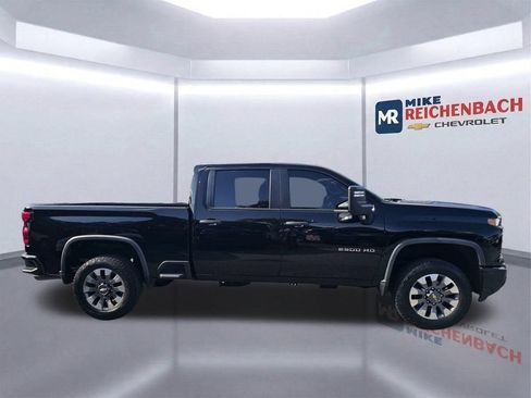 Used 2024 Chevrolet Silverado 2500 Custom w/ Custom Convenience Package RWD image 3