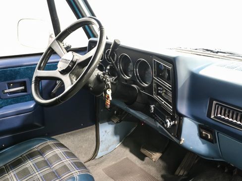 Used 1990 Chevrolet Blazer image 17