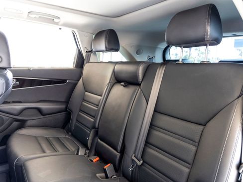 Used 2019 Kia Sorento EX w/ EX Touring Package image 21