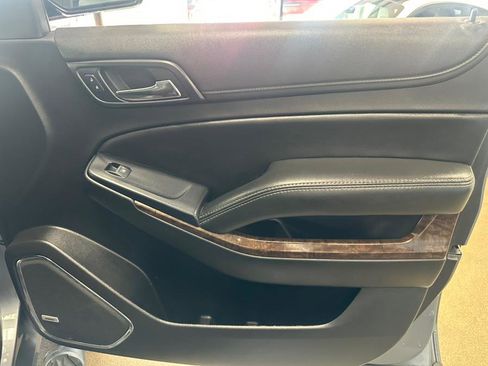 Used 2018 Chevrolet Tahoe LT image 34