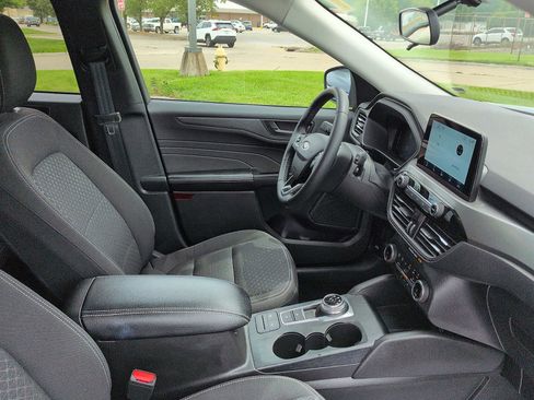 Certified 2024 Ford Escape Active AWD/4WD image 10