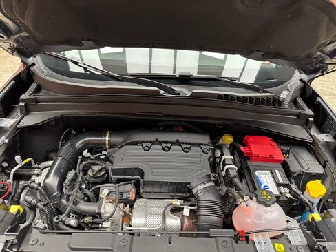 Used 2022 Jeep Renegade Limited AWD/4WD image 29